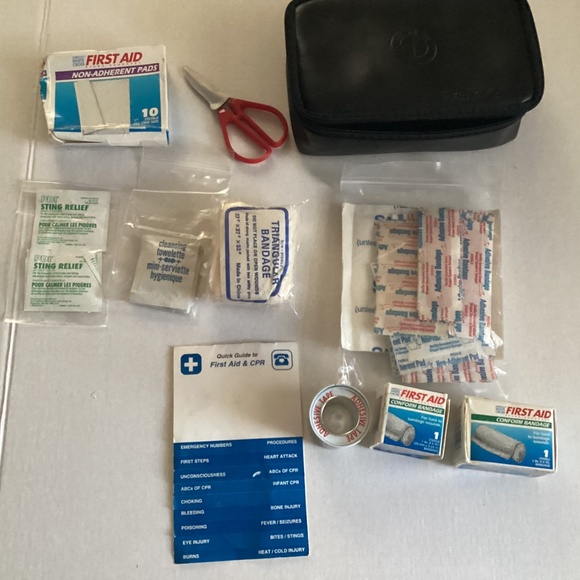 1997-2001 BMW 74OIL E38 First Aid Kit W/Leather Case OEM - Picture 3 of 12